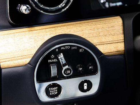 Used 2022 Rolls-Royce Ghost w/ Ghost Package image 27