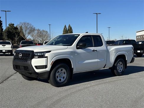 New 2026 Nissan Frontier S image 3