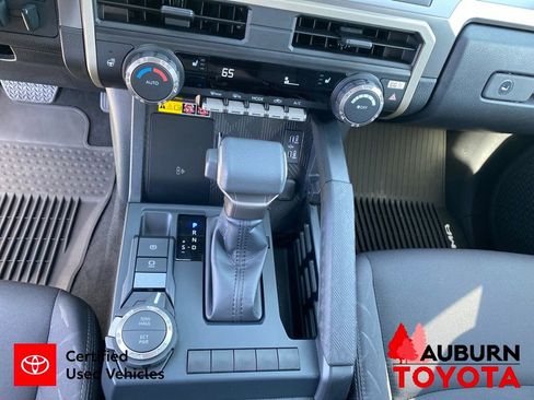 Certified 2025 Toyota Tacoma SR5 AWD/4WD image 37
