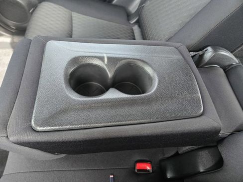 Used 2020 Nissan Rogue SV image 29