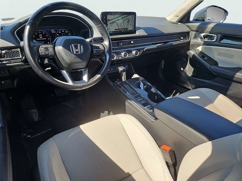 Used 2022 Honda Civic Touring image 10