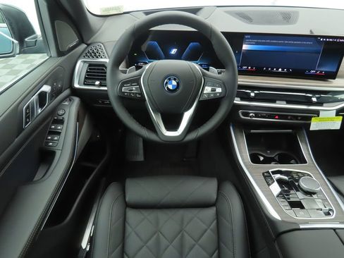 New 2026 BMW X5 xDrive50e w/ Climate Comfort Package AWD/4WD image 10