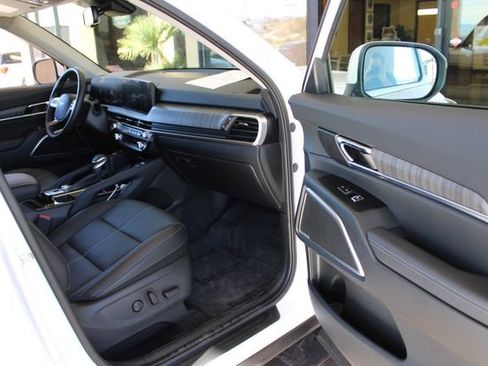 Used 2024 Kia Telluride EX image 26