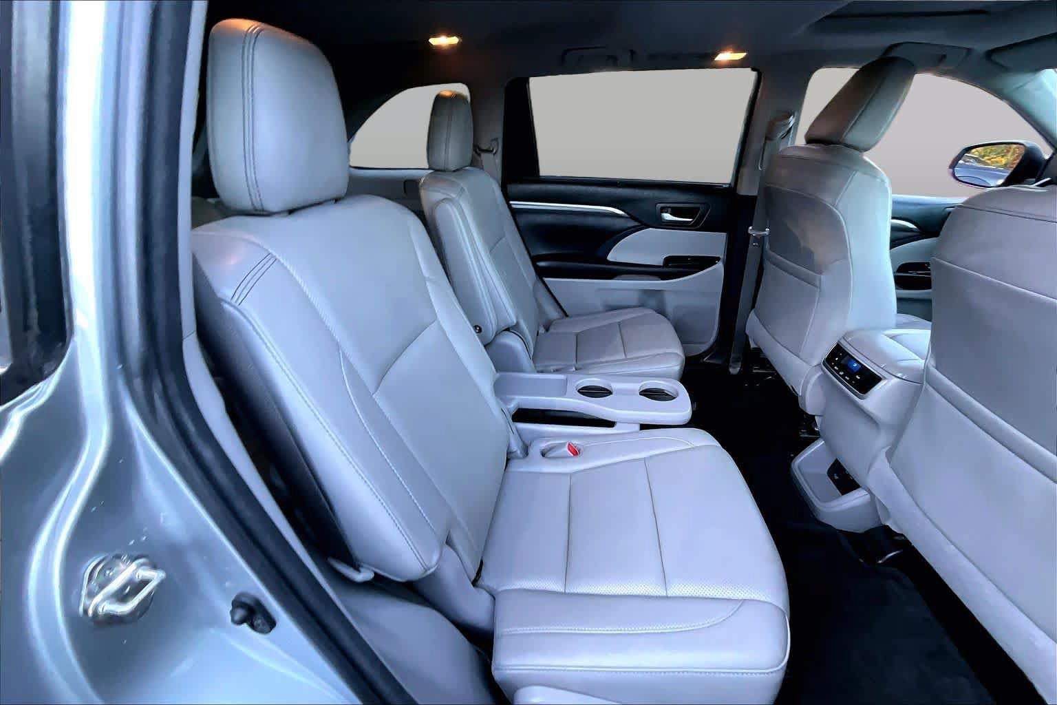 Certified 2018 Toyota Highlander Limited AWD/4WD image 18