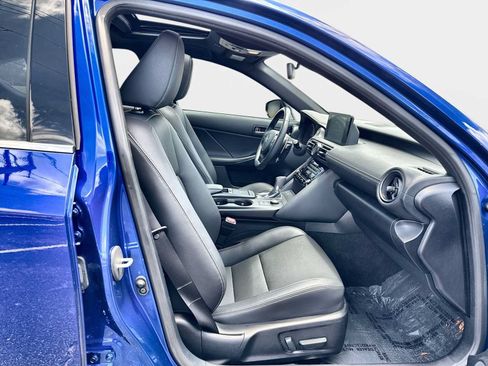 Used 2025 Lexus IS 350 F Sport RWD image 13