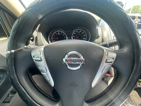 Used 2019 Nissan Versa SV FWD image 7