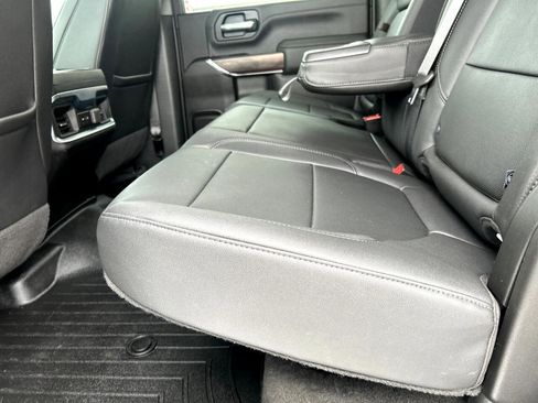 Used 2022 GMC Sierra 2500 SLT image 16