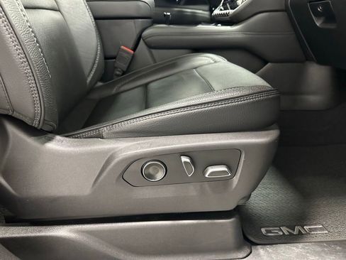 Used 2025 GMC Yukon XL Denali w/ Sun & Power Step Package AWD/4WD image 57