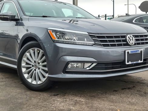 Used 2017 Volkswagen Passat 1.8T SE image 2