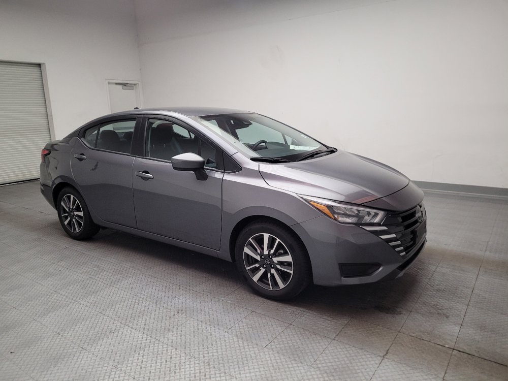 Used 2025 Nissan Versa SV FWD image 11