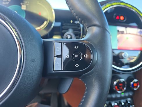 Certified 2023 MINI Cooper S w/ Signature Upholstery Package image 21