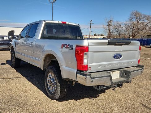 Used 2019 Ford F250 XLT w/ XLT Premium Package image 2