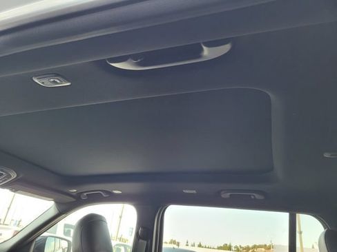 New 2026 Jeep Grand Cherokee L Limited w/ Limited Altitude Package AWD/4WD image 8