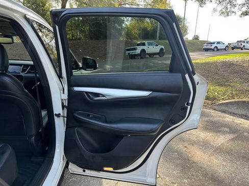 Used 2019 INFINITI QX50 Luxe image 31