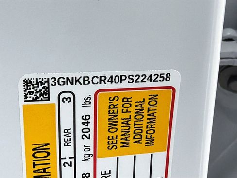 Used 2023 Chevrolet Blazer LT image 32