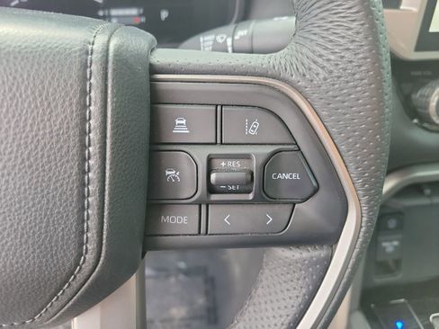 Used 2025 Toyota Tundra Limited image 30