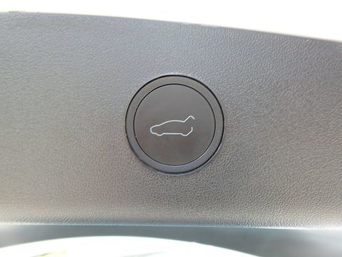 Used 2023 Tesla Model 3 Standard Range RWD image 19