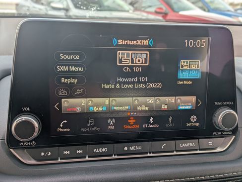 Used 2023 Nissan Rogue SV image 27