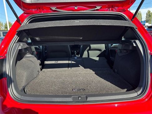 Used 2018 Volkswagen GTI SE image 29