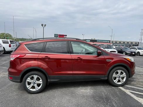 Used 2016 Ford Escape SE w/ Equipment Group 201A AWD/4WD image 6