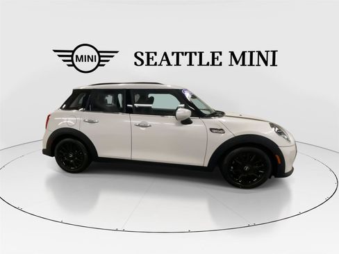 Certified 2023 MINI Cooper 4-Door Hardtop FWD image 13