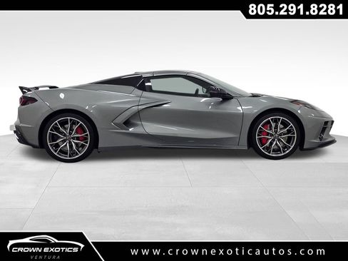 Used 2023 Chevrolet Corvette Stingray Premium Conv w/ Z51 Performance Package RWD image 8