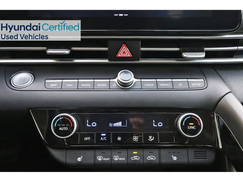 Certified 2023 Hyundai Elantra Limited FWD image 28