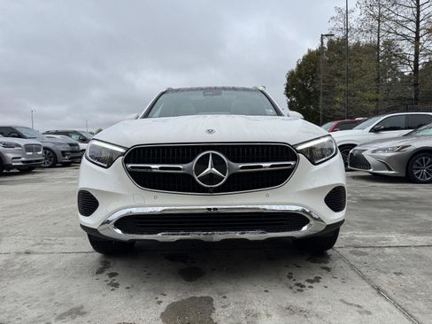 Certified 2025 Mercedes-Benz GLC 300 image 2
