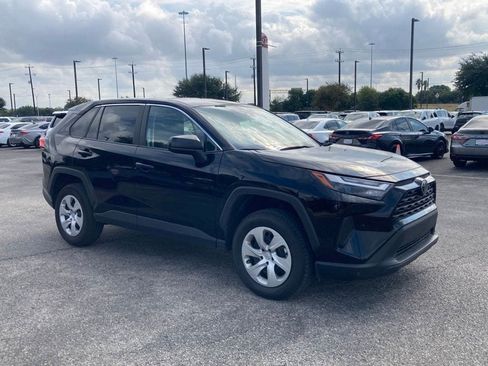 Used 2025 Toyota RAV4 LE FWD image 3