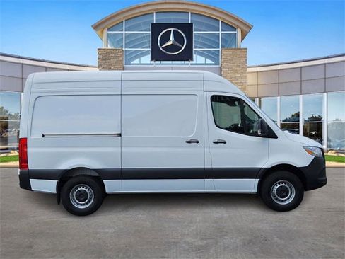 New 2025 Mercedes-Benz Sprinter 2500 image 5