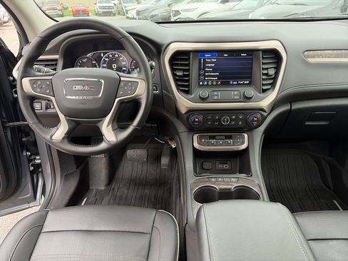 Used 2020 GMC Acadia Denali w/ Denali Ultimate Package AWD/4WD image 22