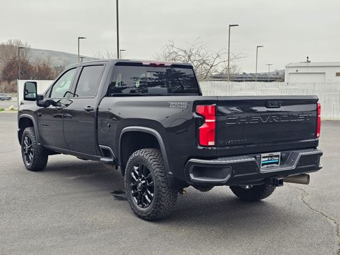 Used 2025 Chevrolet Silverado 3500 LTZ image 4