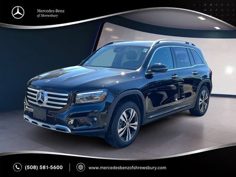 Used 2025 Mercedes-Benz GLB 250 4MATIC image 1