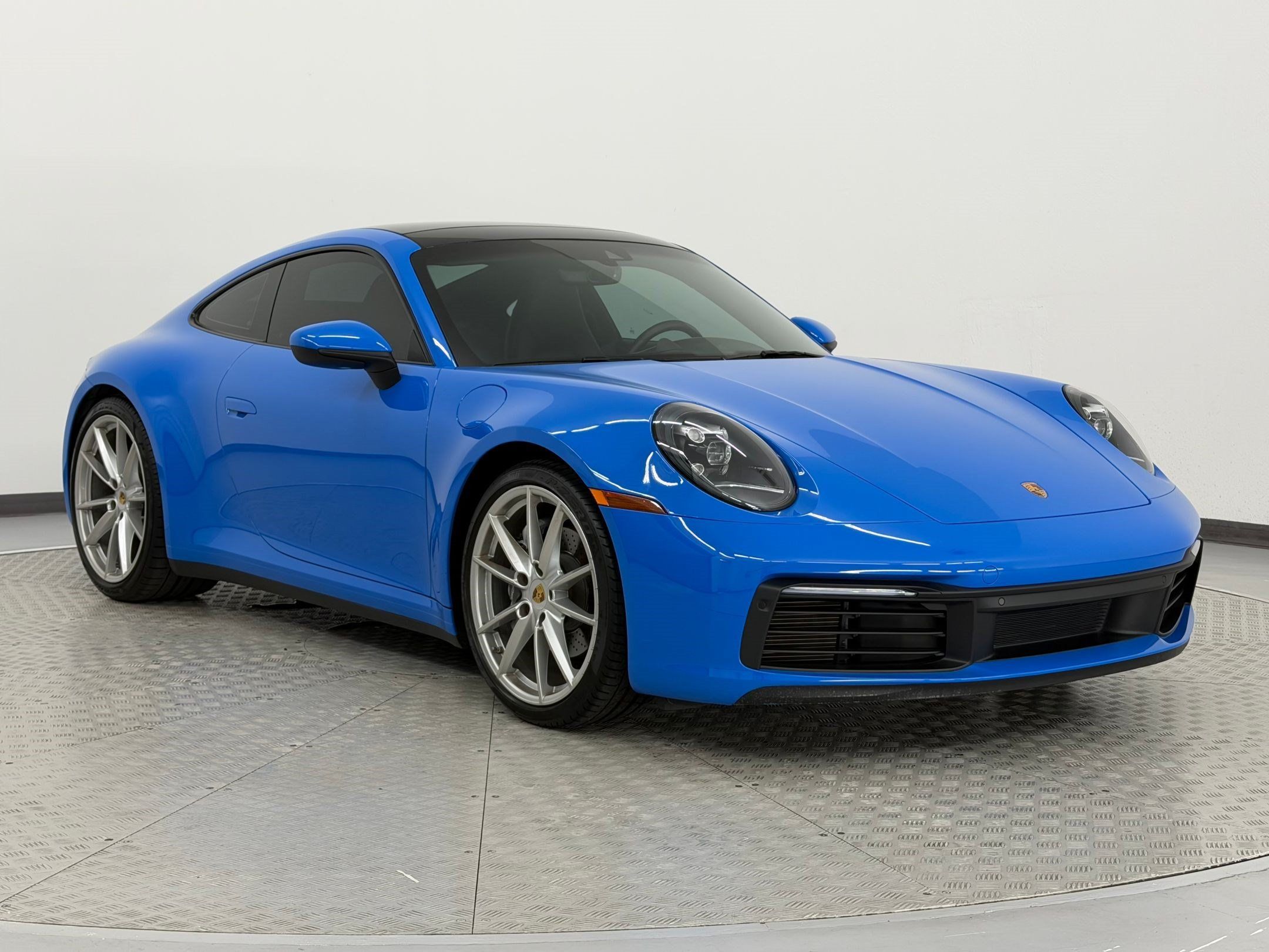 Certified 2022 Porsche 911 Carrera 4 w/ Sport Package AWD/4WD image 7