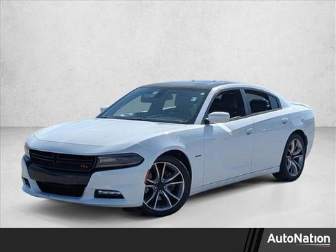 Used 2015 Dodge Charger R/T RWD image 1