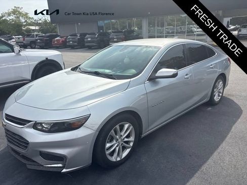 Used 2017 Chevrolet Malibu LT FWD image 7