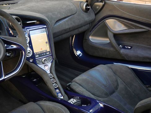 Used 2022 McLaren 765LT RWD image 13