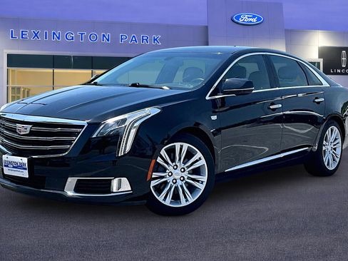 Used 2019 Cadillac XTS Luxury FWD image 3