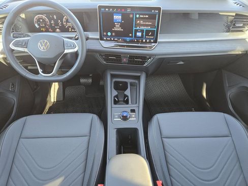 New 2026 Volkswagen Tiguan SE AWD/4WD image 20