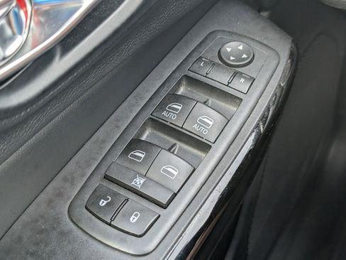 Used 2020 Jeep Cherokee Latitude Plus FWD image 13