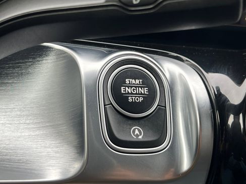 Used 2020 Mercedes-Benz GLB 250 4MATIC image 23