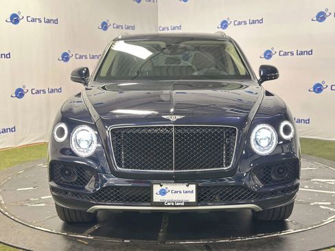 Used 2019 Bentley Bentayga V8 Sport Utility 4D image 9