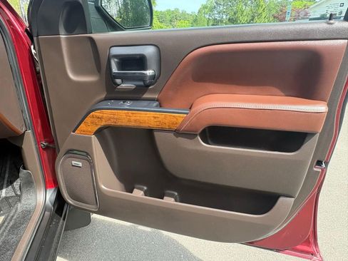 Used 2017 Chevrolet Silverado 1500 High Country image 23