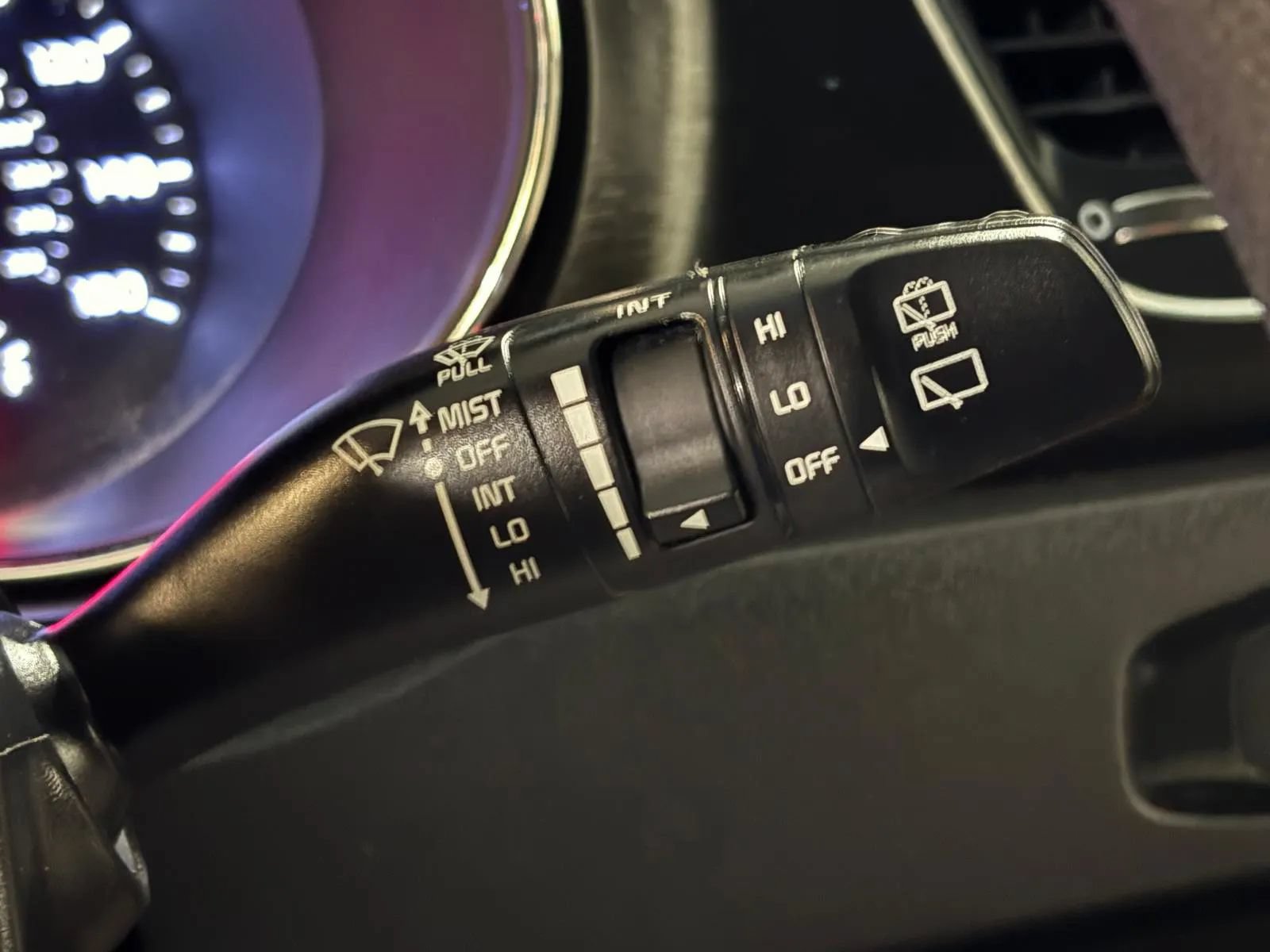 Used 2020 Kia Sedona LX FWD image 34