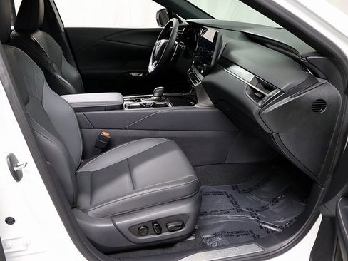 Used 2025 Lexus RX 350h w/ Convenience Package image 35