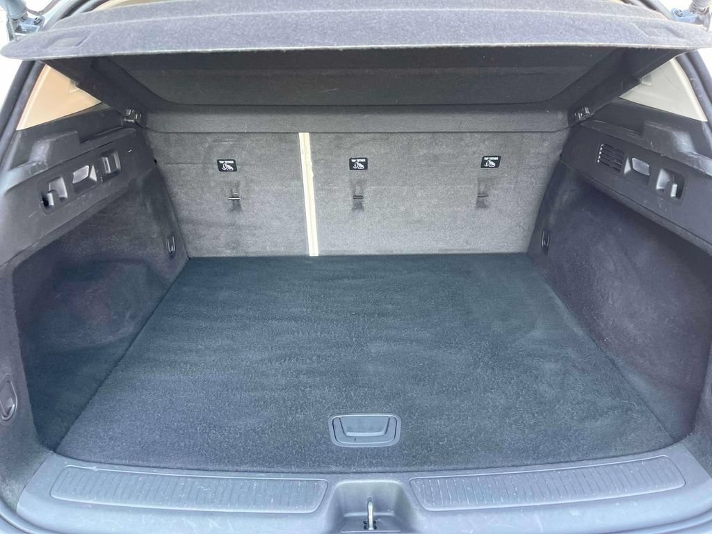 Certified 2022 Buick Envision Avenir w/ Technology Package II FWD image 17
