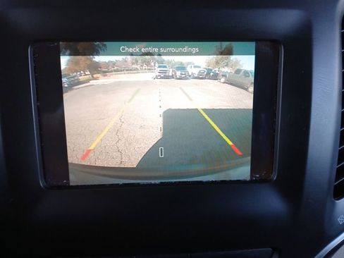 Used 2019 Jeep Cherokee Latitude w/ Popular Appearance Group image 8