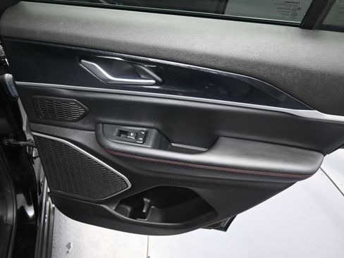 Used 2022 Jeep Grand Cherokee Trailhawk AWD/4WD image 27