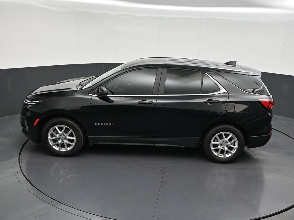 Used 2024 Chevrolet Equinox LT FWD image 16