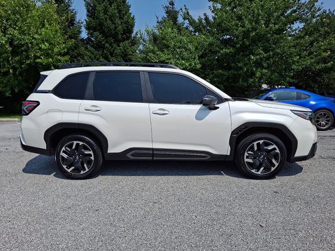 Certified 2025 Subaru Forester Limited AWD/4WD image 7